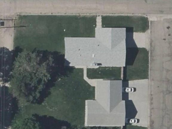 3rd image of 1819 Senter Ave