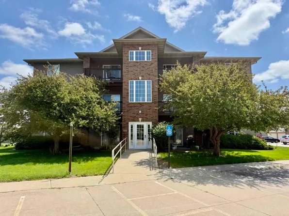 505 Penn Ct APT 3, North Liberty, IA 52317