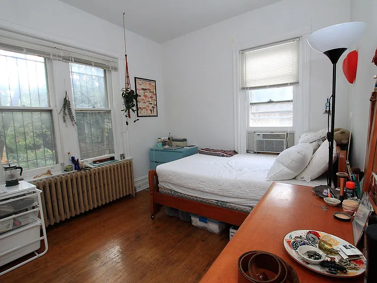 3718 Spring Garden St #2R — Photo 3