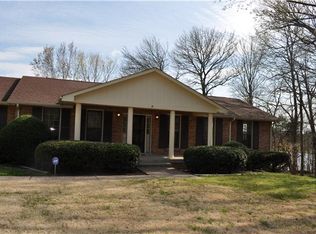 1039 Lake Colonial Dr, Arrington, TN 37014