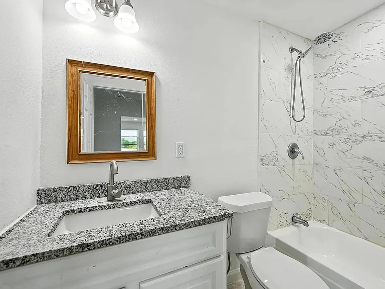 320 T A Carroll Ave — Photo 11