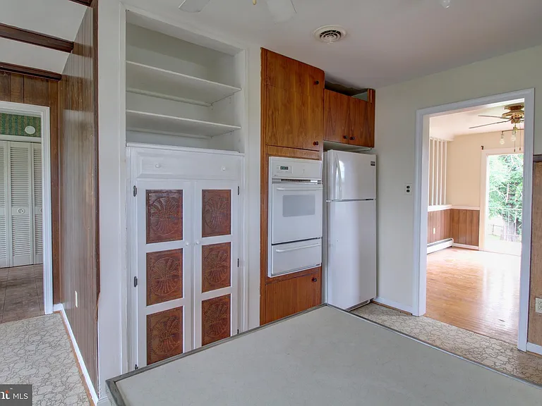 113 Thornton Ct — Photo 13