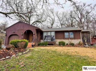 210 Pickardy Ln, Council Bluffs, IA 51503