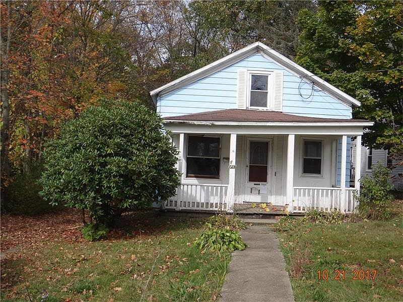 1st image of 726 Hickory St