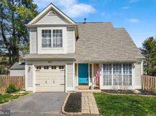 302 Foxridge Dr SW, Leesburg, VA