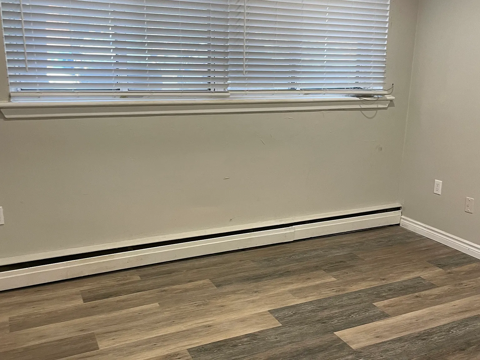 2150 Lilnan Court Burlington — Photo 4