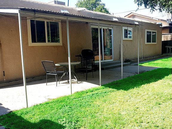2nd image of 2905 Edgecliff Dr