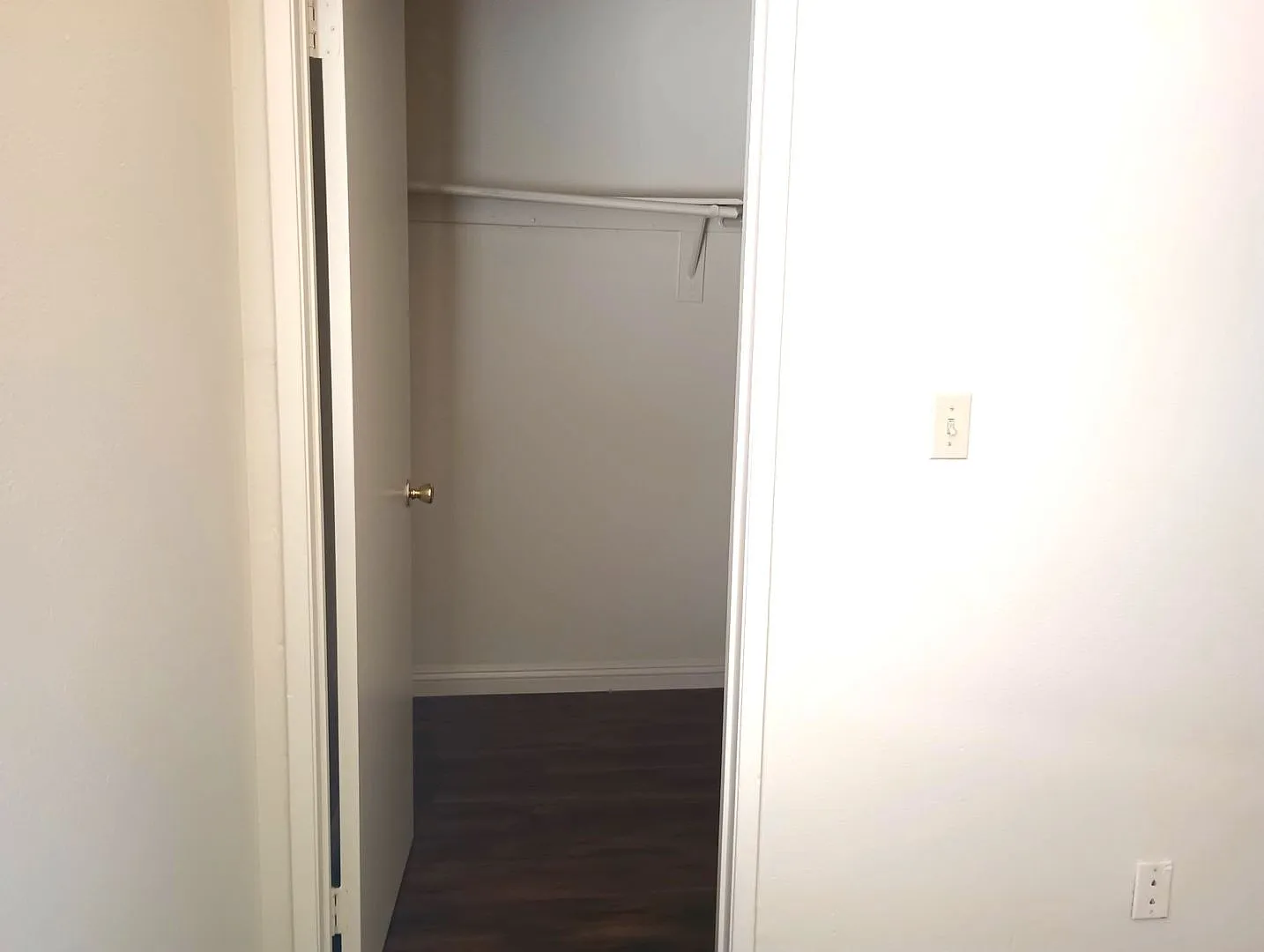1415 West Stoneridge Court — Photo 2
