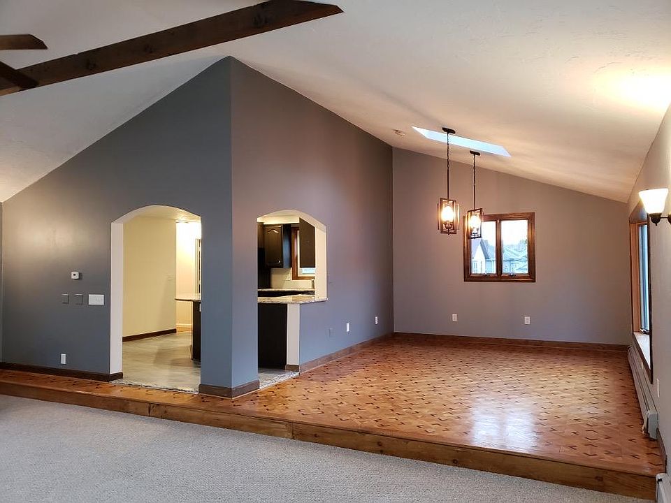 1st image of 48 Baxter Ave #1