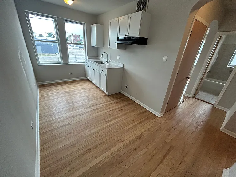 2123 South 51st Court — Photo 1