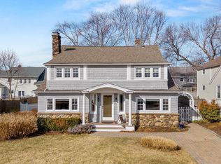 6 Hart Ave, Branford, CT 06405