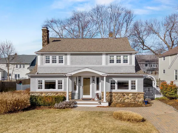 6 Hart Avenue, Branford, CT 06405
