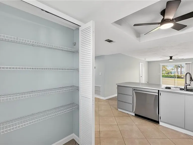 144 Cypress Way E #701 — Photo 5