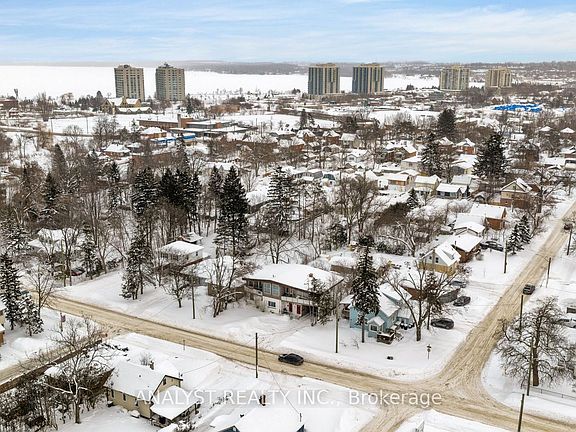 4th image of 37 Donald St