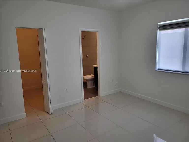 1029 SW 11th Ave — Photo 18