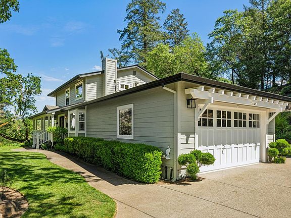 5th image of 2546 Cresta Road
