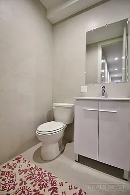 Rented by Real Street Inc | media 8