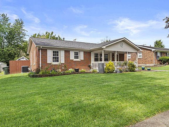 4th image of 176 E Tiverton Way