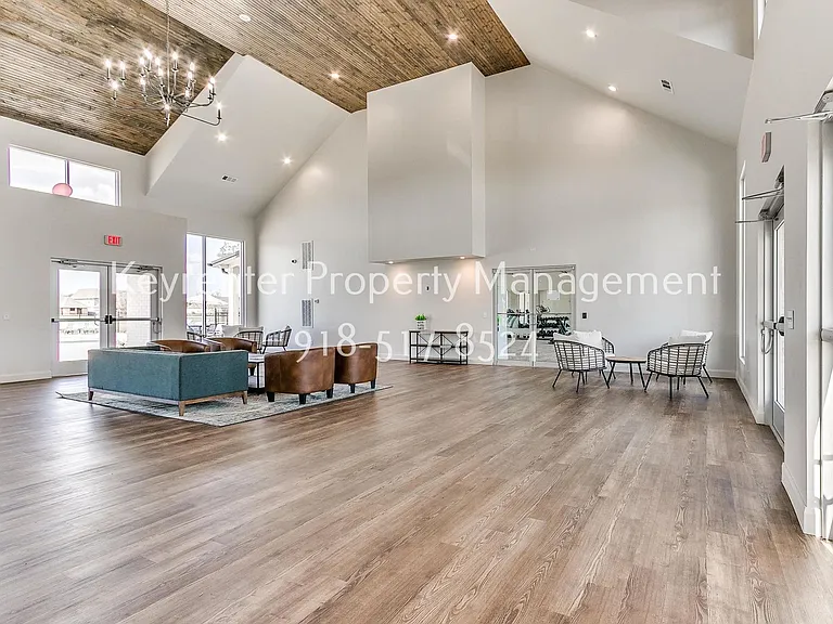 12461 S Lakewood Ave — Photo 26