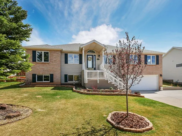 2614 Dover Dr, Laramie, WY 82072