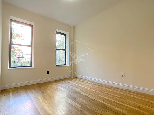 Rented by Red Sparrow Realty Group | media 18