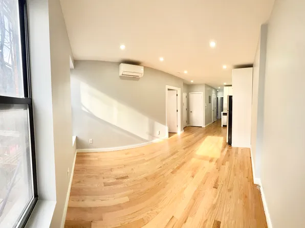 193 Sackett Street image 3 of 14