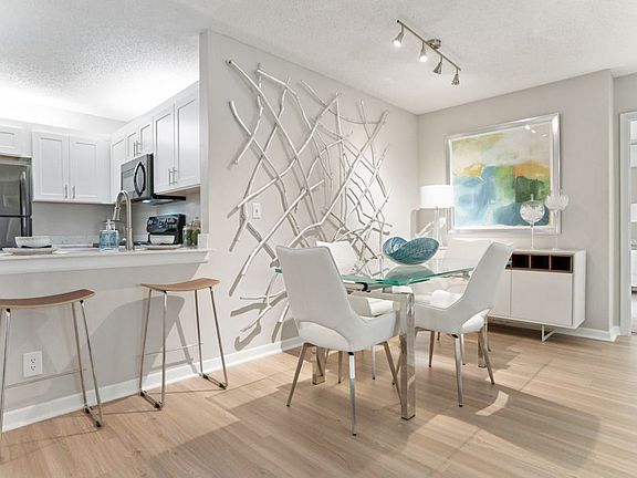 4th image of 1495 Spring Harbor Dr #2105-R