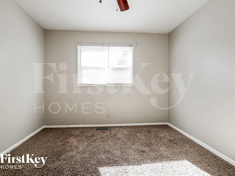 3085 Piper Dr — Photo 10