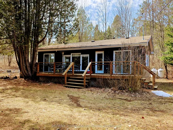 1044 Shanahan Trl, Minden Hills, ON K0M 2K0