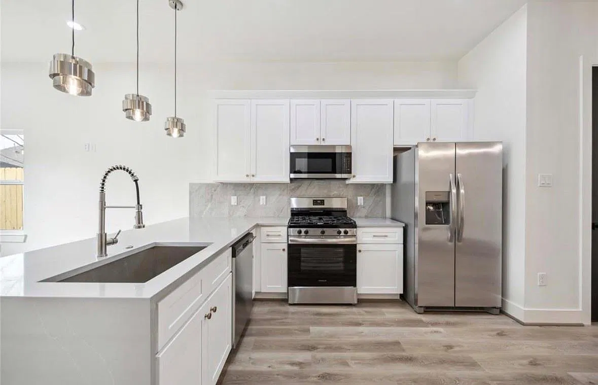3 bed, 2.5 bath, 1605 sqft, $1,850 — Photo 2
