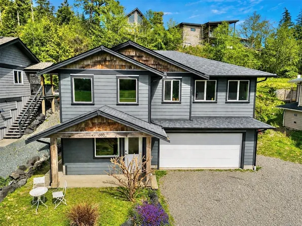 380 Pacific Cres, Ucluelet, BC V0R 3A0