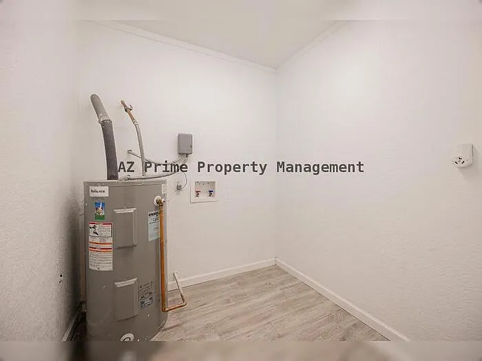 1140 W 7th St — Photo 26