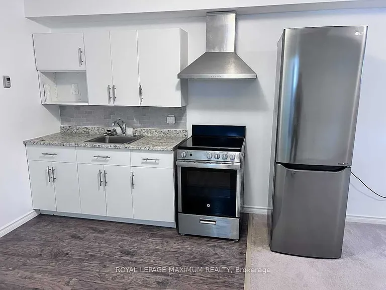 82 Ambler Bay #BASEMENT — Photo 3
