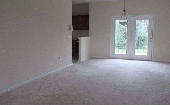 3rd image of 2002 Eastfield Dr