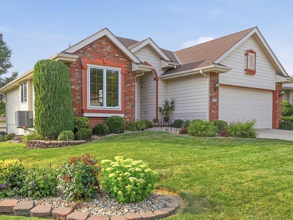 1st image of 200 Winchester Cir