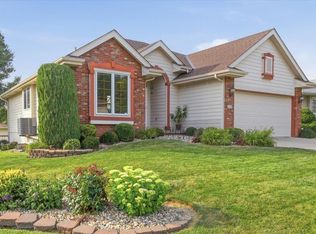200 Winchester Cir, Council Bluffs, IA 51503