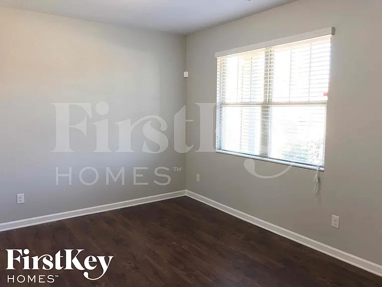 5519 Luther Ct — Photo 15