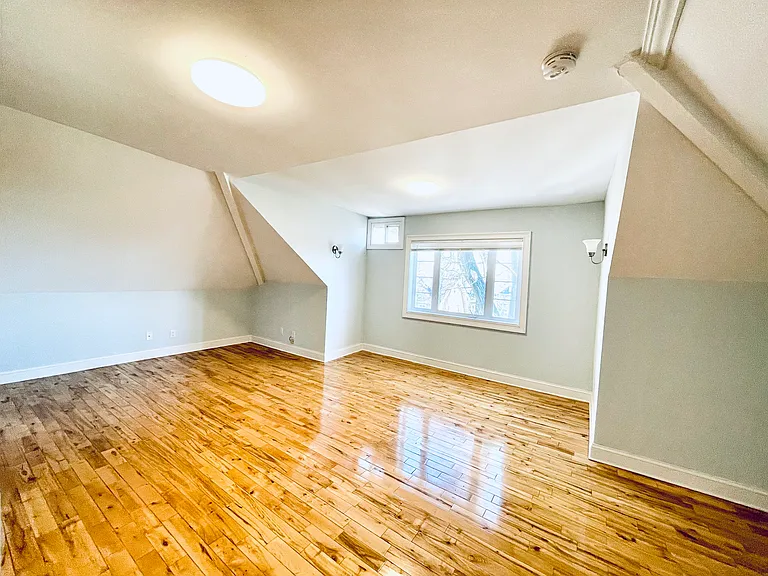 338 Beech St #2 — Photo 9