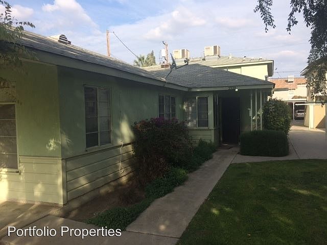 2nd image of 2520 Drake St