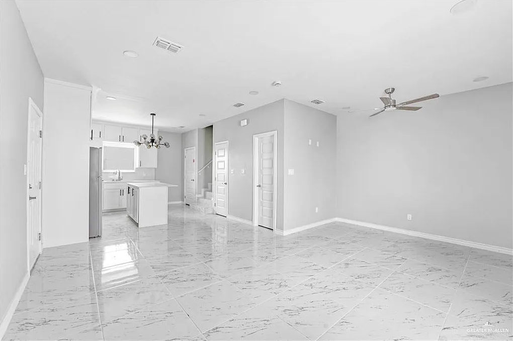 2 bed, 2.5 bath, 1147 sqft, $1,500 — Photo 2