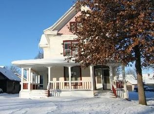 306 N Center St, Marshalltown, IA 50158