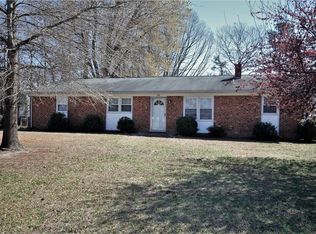 106 Armstrong Ct, Archdale, NC 27263