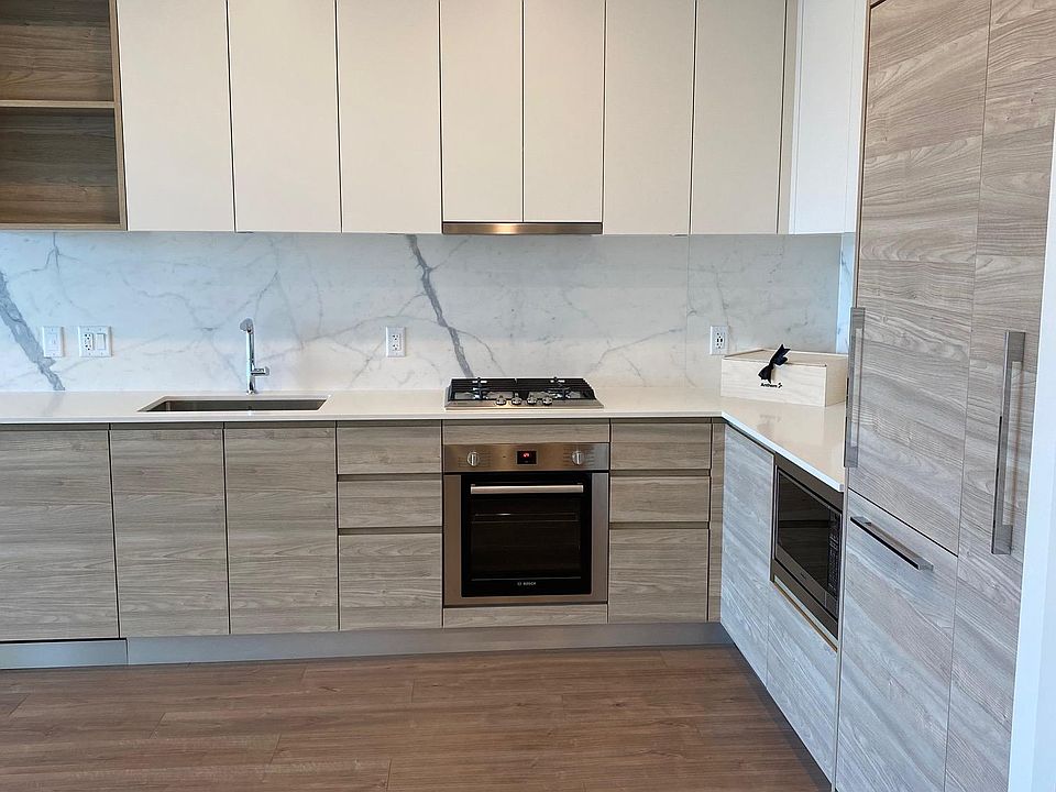 2nd image of 585 Austin Ave #1908