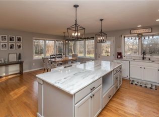 547 Ridgebury Rd, Slate Hill, NY 10973