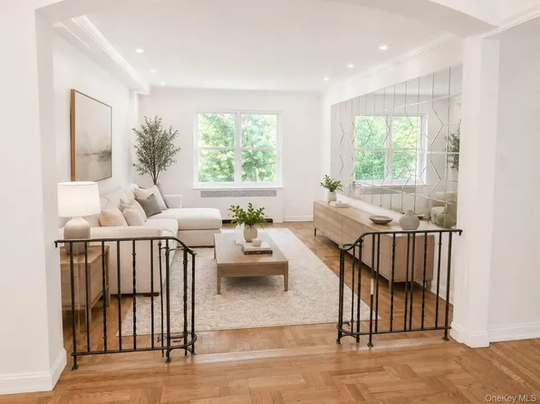 72-15 37th Avenue #3H, Jackson Heights, NY 11372