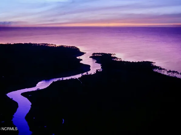 178 River Watch Road, Oriental, NC 28571