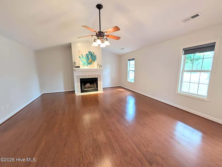 39 Bedford Cir — Photo 6