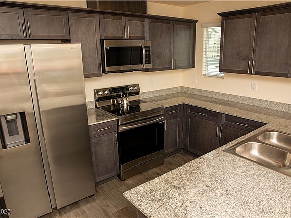 3rd image of 6824 Satin Silver Ct