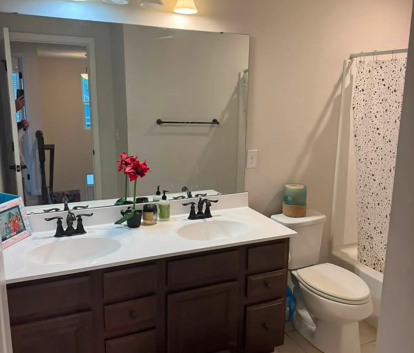 4 bed, 2880 sqft, $2,800 — Photo 4