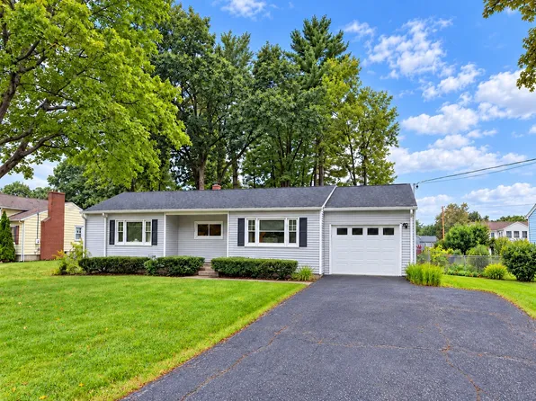 129 Pine Knoll Rd, Endicott, NY 13760